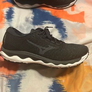 Mizuno Wavesky running shoes